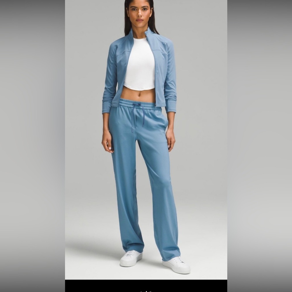 Lululemon straight leg mid rise pant *Luxtreme